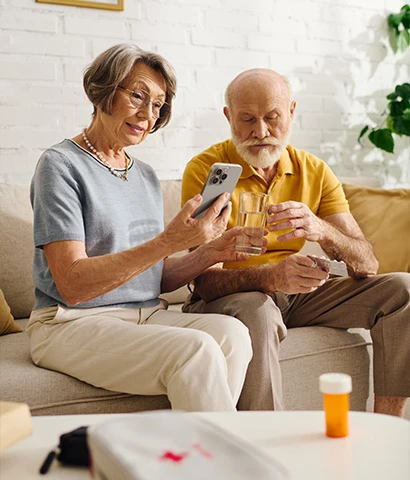seniors-taking-meds.jpg